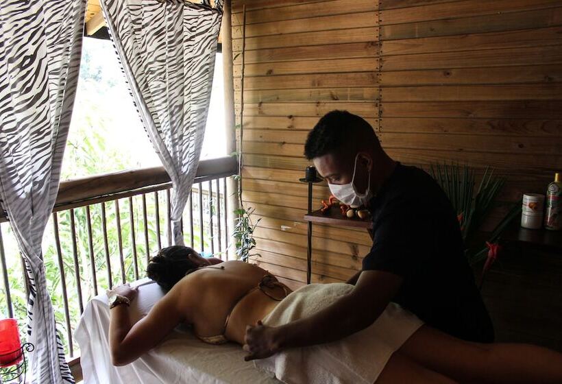 旅馆 Rio Escondido