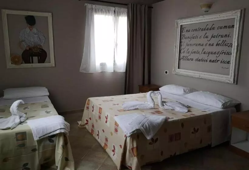 ホテル Azienda Agrituristica La Fonte