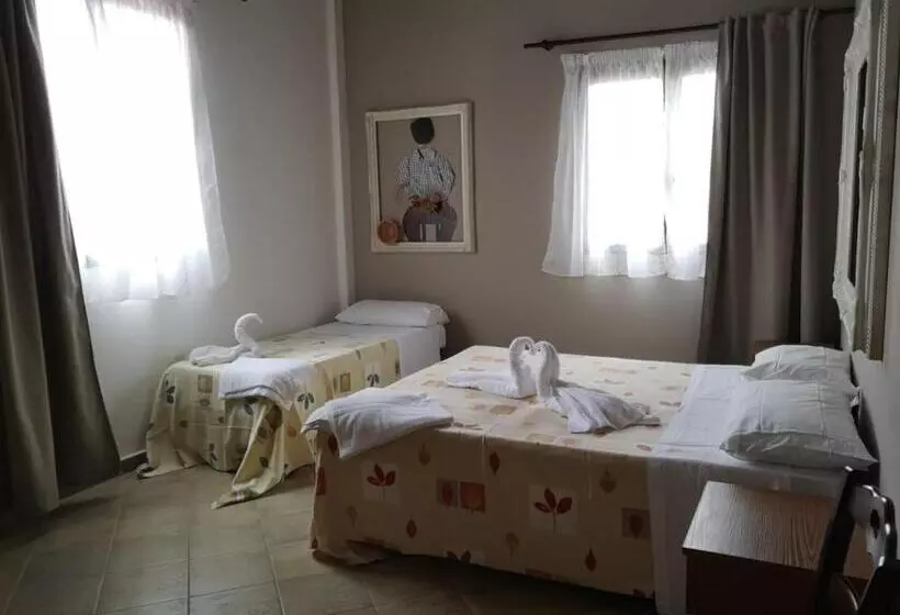 ホテル Azienda Agrituristica La Fonte