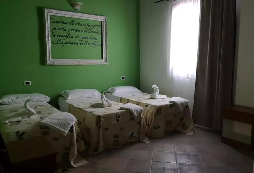 ホテル Azienda Agrituristica La Fonte