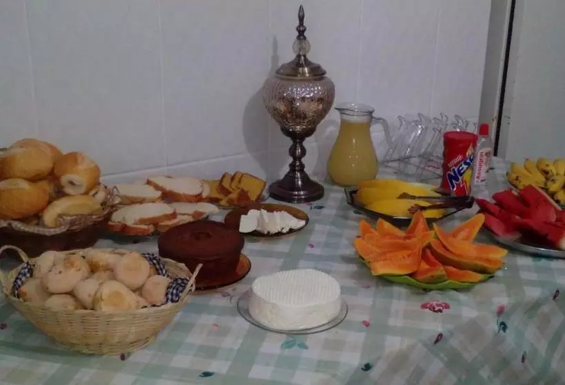 Retkeilymaja Pousada Moporã, A Antiga Pousada Do Waldir, Com Amplas Suítes No Centro De Aiuruoca