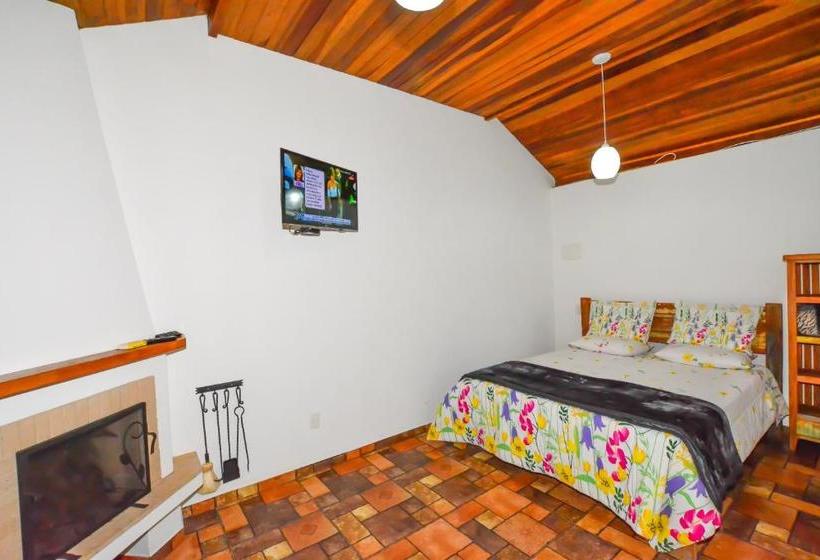 پانسیون Pousada Bruxa Marela