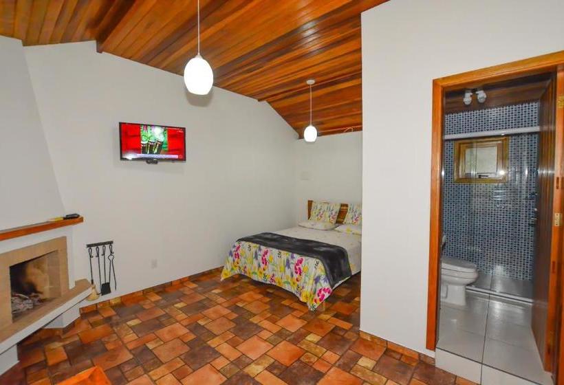 پانسیون Pousada Bruxa Marela