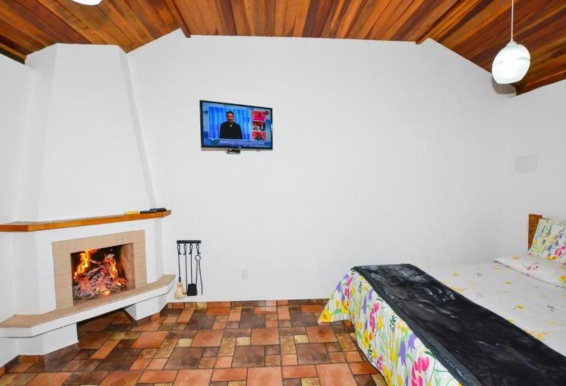 پانسیون Pousada Bruxa Marela