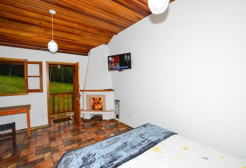 پانسیون Pousada Bruxa Marela