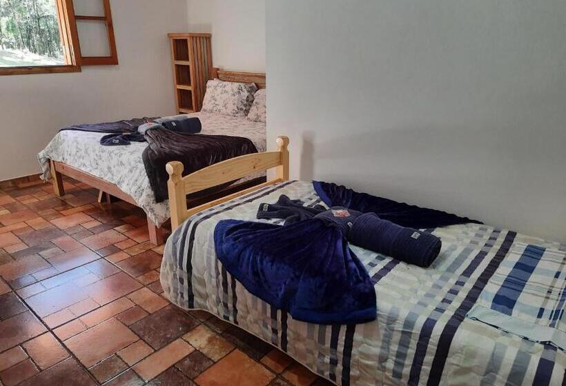 پانسیون Pousada Bruxa Marela