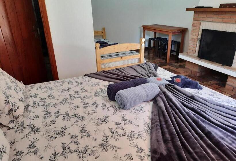 پانسیون Pousada Bruxa Marela