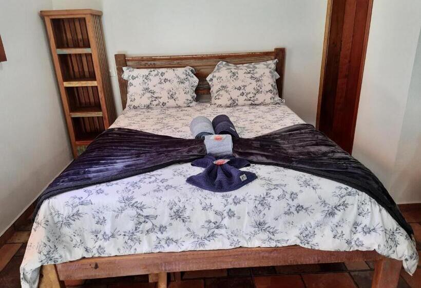 پانسیون Pousada Bruxa Marela