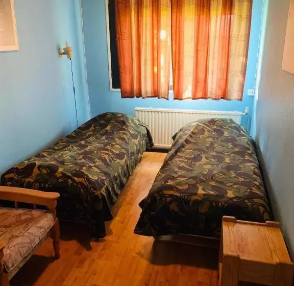 Retkeilymaja Majatalo Tyrni