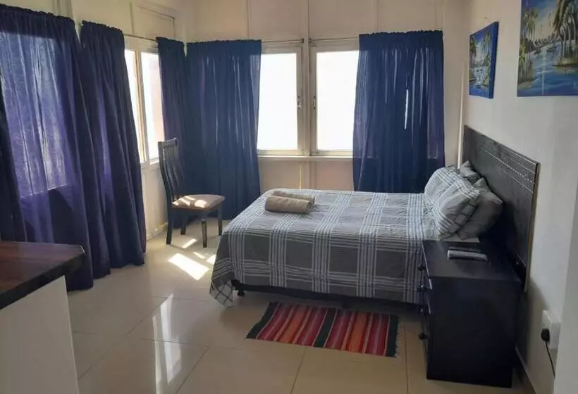 Retkeilymaja Umkomaas Lodge