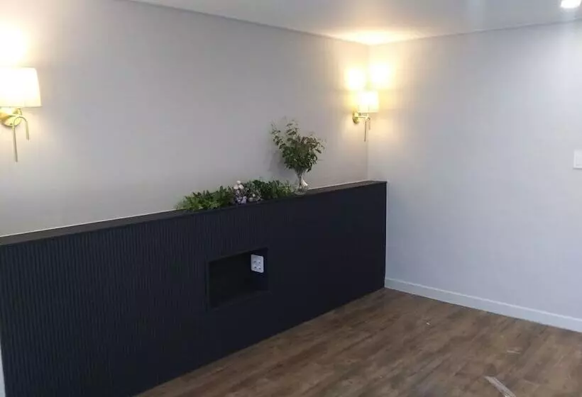 Hyundai Elliot Hotel And Resort