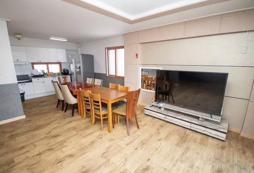 Hyundai Elliot Hotel And Resort