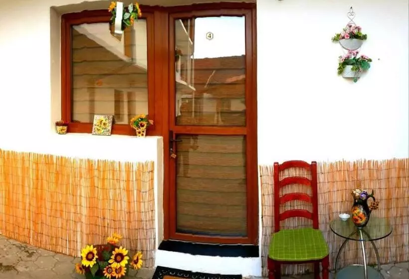 پانسیون Amaraz Center