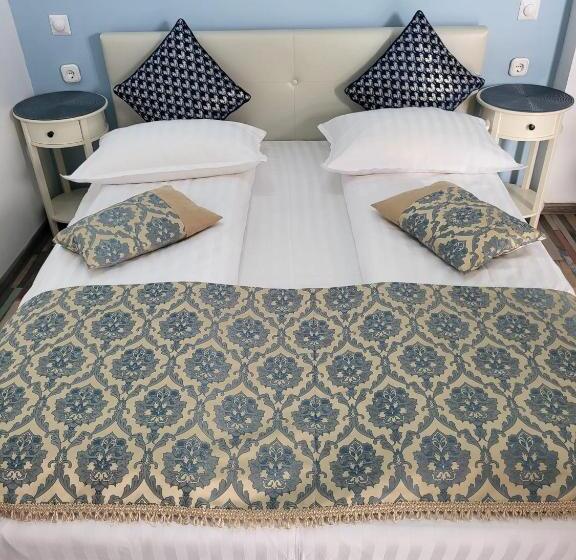 پانسیون Amaraz Center