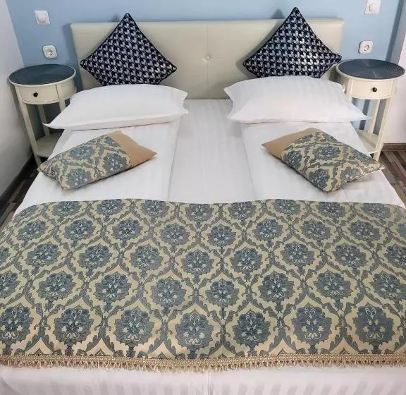 پانسیون Amaraz Center