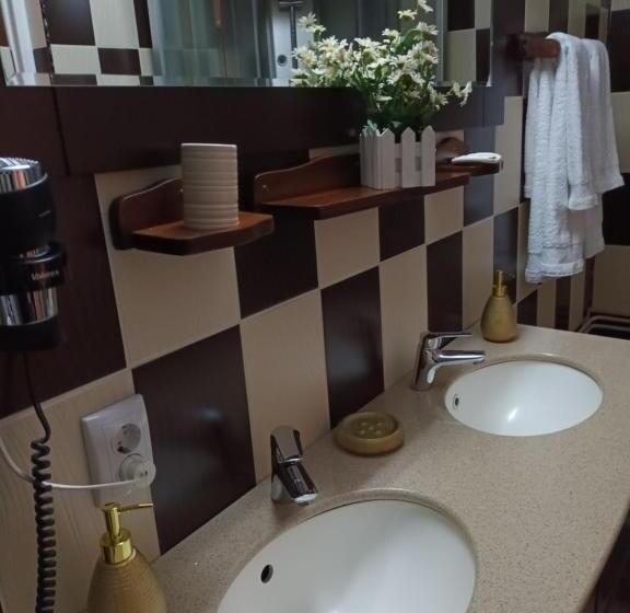 پانسیون Amaraz Center