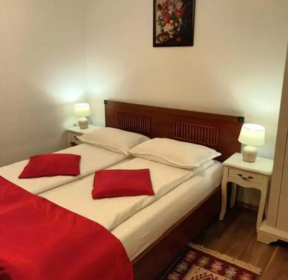 پانسیون Amaraz Center