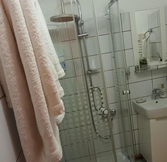 پانسیون Amaraz Center