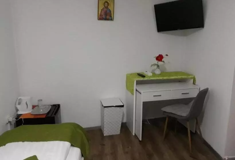 پانسیون Amaraz Center