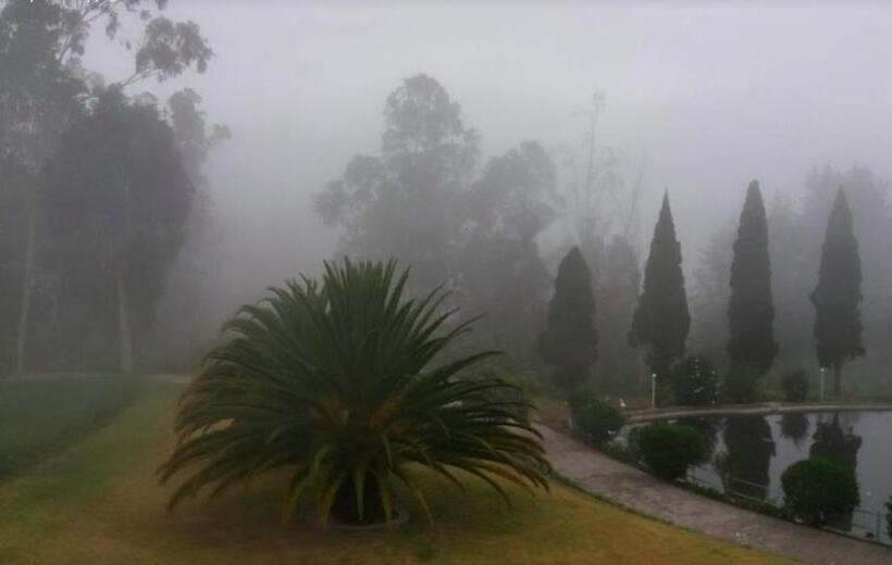 Quito Airport Suites Hotel