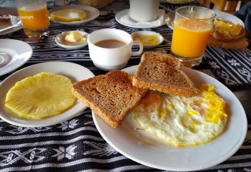 Quito Airport Suites Hotel