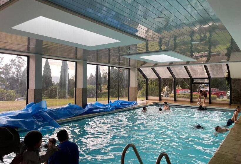 Quito Airport Suites Hotel