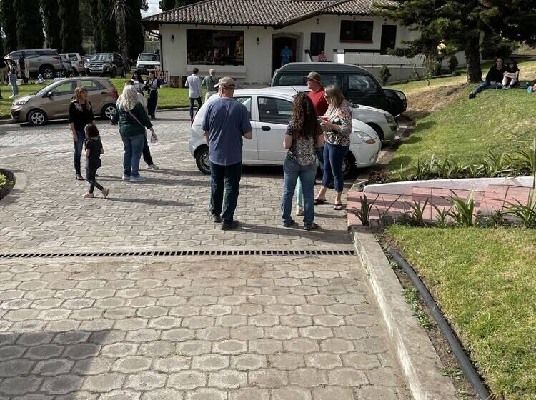 Quito Airport Suites Hotel