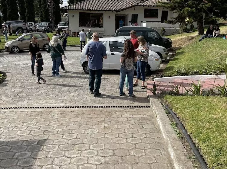 Quito Airport Suites Hotel