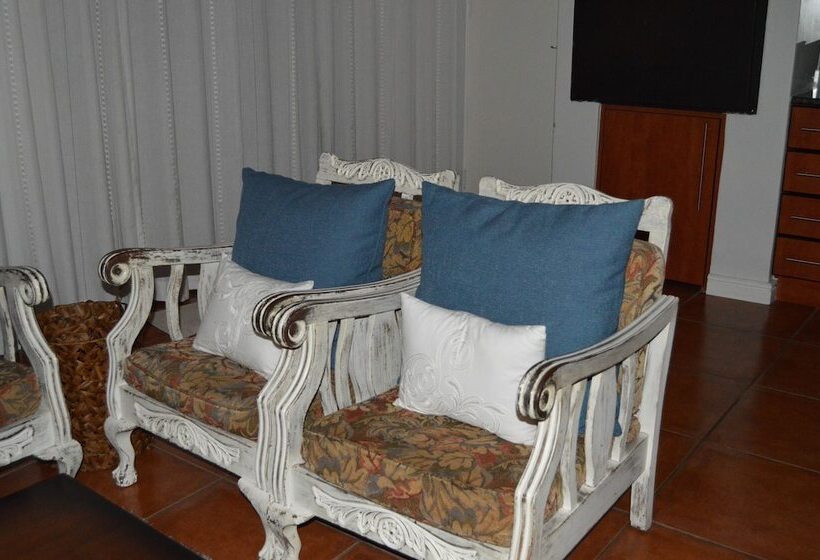 پانسیون Lu S Guest House