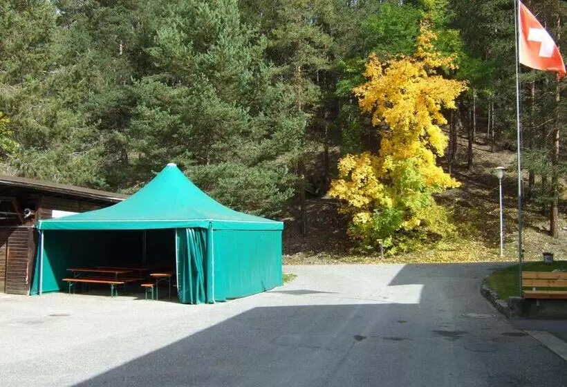 ペンション Pensiun Lischana