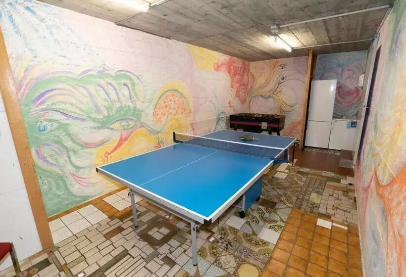 ペンション Pensiun Lischana