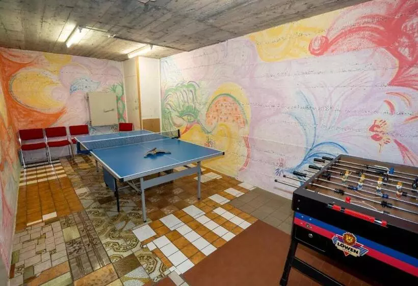 ペンション Pensiun Lischana