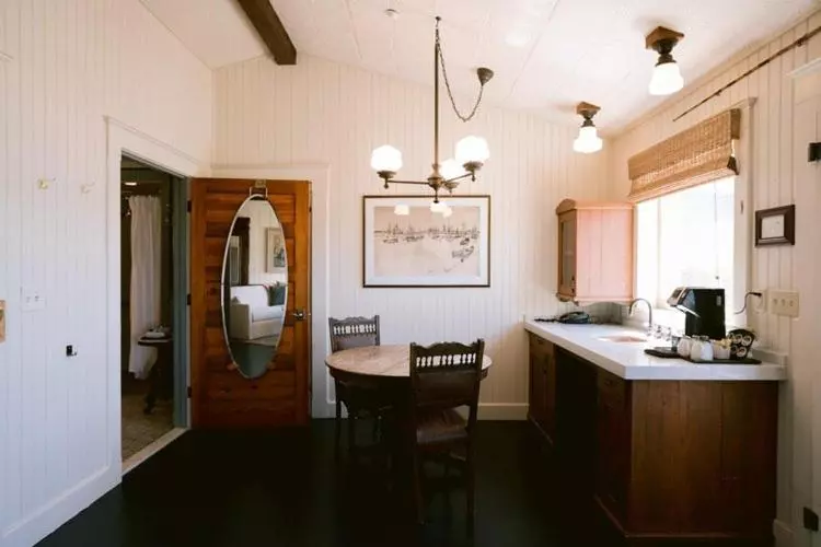 Retkeilymaja Nick's Cove