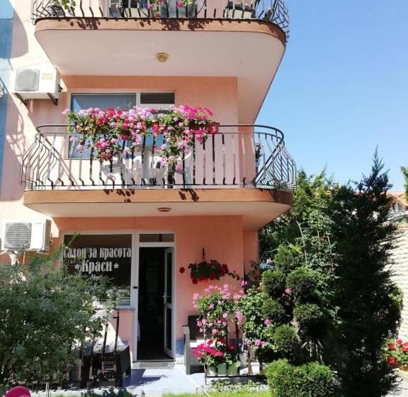 پانسیون Guest House Ivy