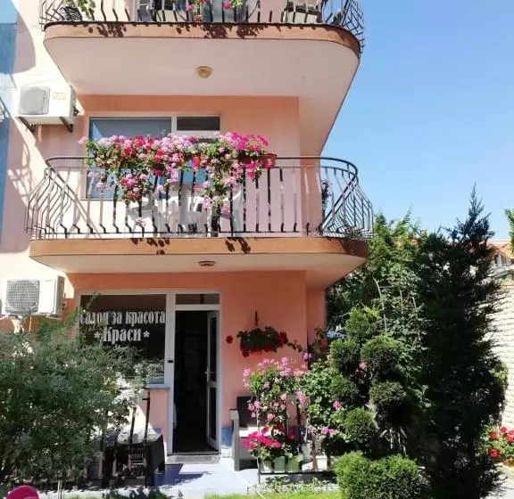 پانسیون Guest House Ivy