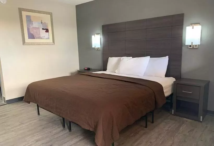 Crescent Park Motel & Suites