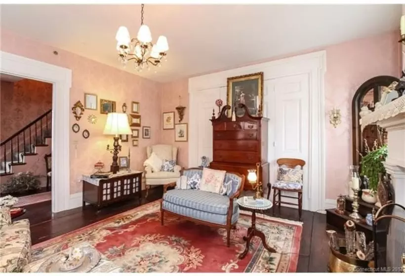 Отель Chester Bulkley House Bed & Breakfast