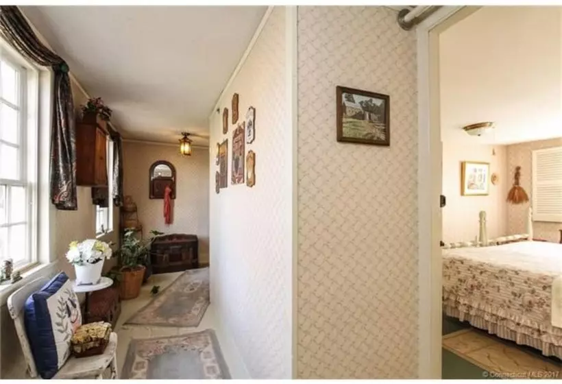 Отель Chester Bulkley House Bed & Breakfast