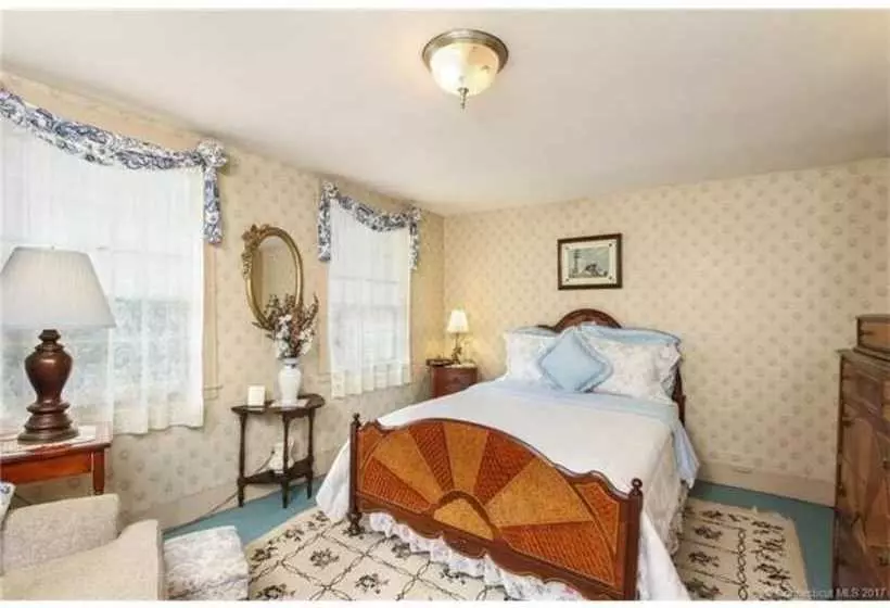 Отель Chester Bulkley House Bed & Breakfast