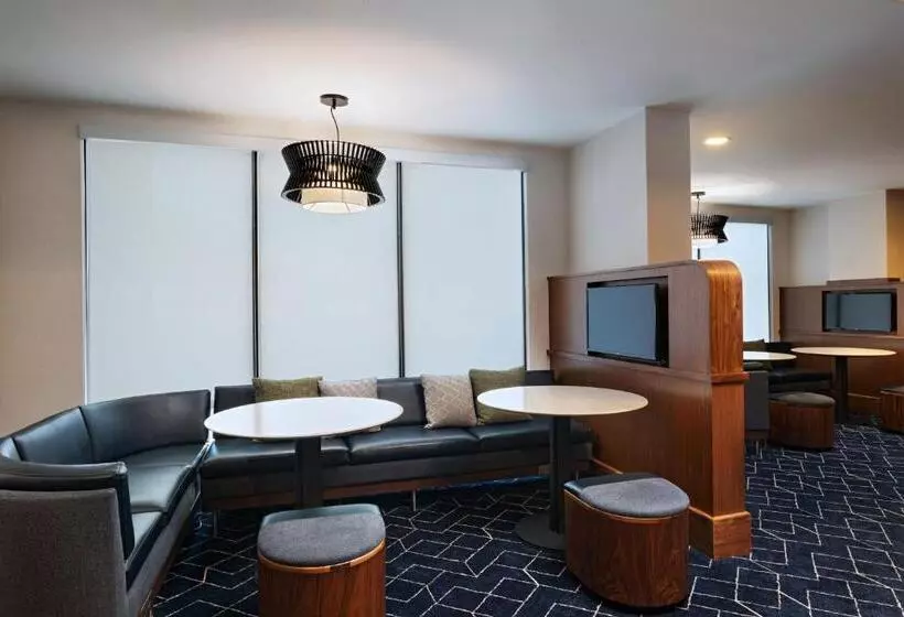 Hotel Courtyard By Marriott Austin The Domain Area