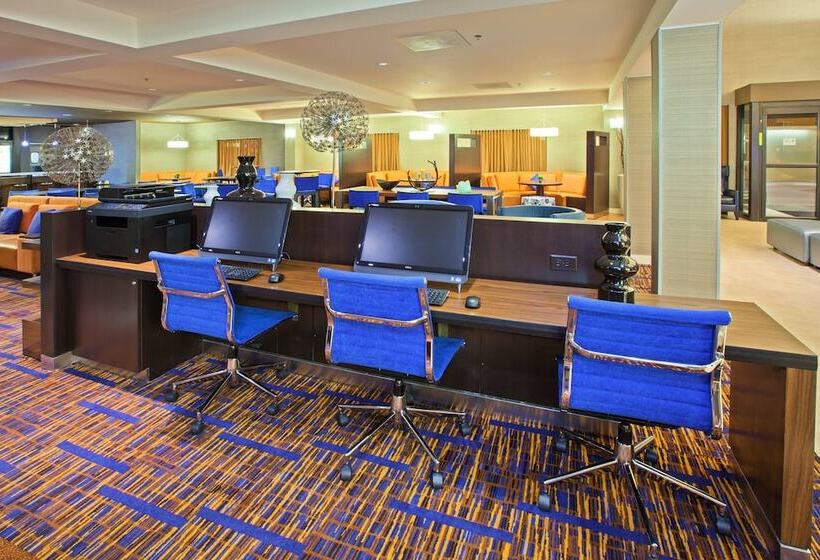 فندق Courtyard Chicago Midway Airport