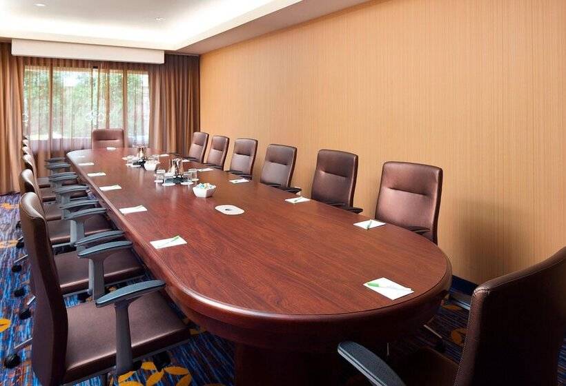 فندق Courtyard Chicago Midway Airport