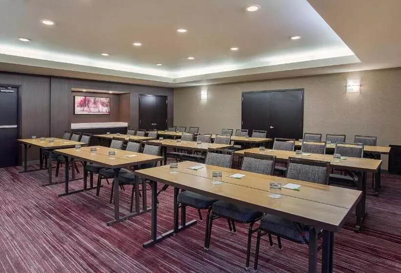 فندق Courtyard Knoxville Cedar Bluff