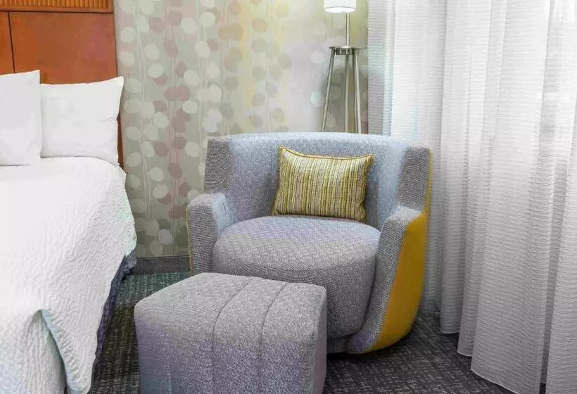 فندق Courtyard Knoxville Cedar Bluff