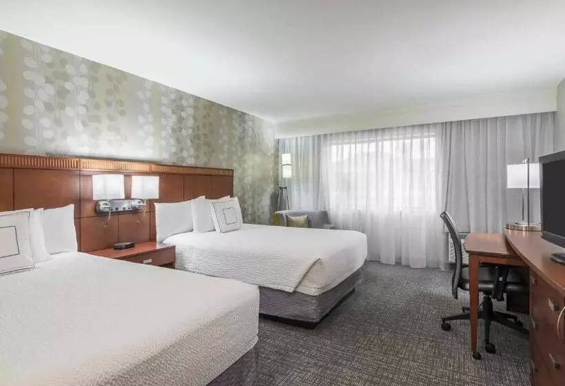 فندق Courtyard Knoxville Cedar Bluff