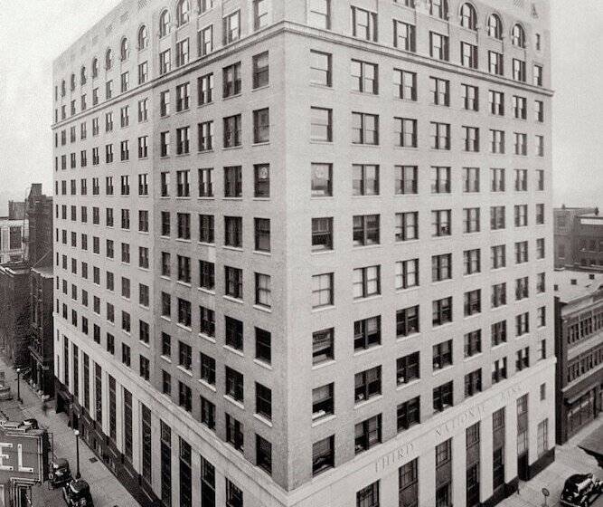 فندق Courtyard By Marriott Nashville Downtown