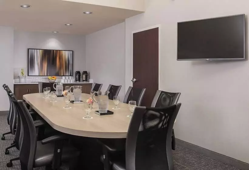 호텔 Courtyard By Marriott Nashville Downtown