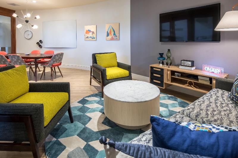 Crowne Plaza Cabana Hotel, An Ihg