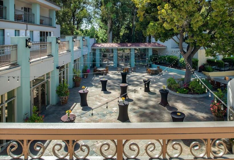 Crowne Plaza Cabana Hotel, An Ihg