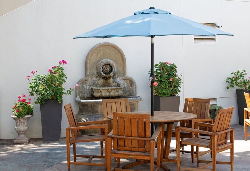 Crowne Plaza Cabana Hotel, An Ihg